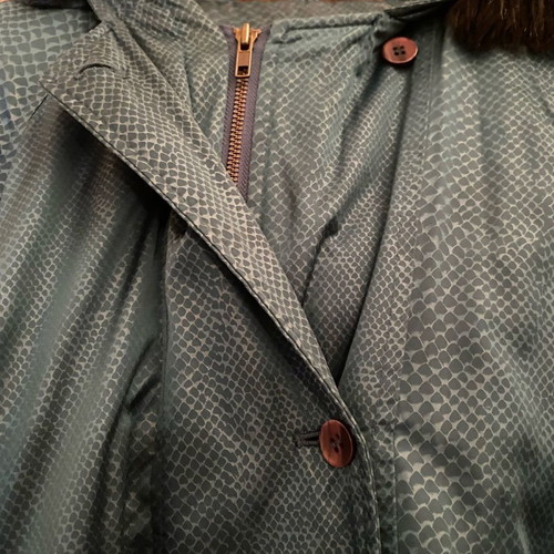 Women's jacket used green cypress with fur