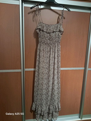 Taily Weijl dress with ruffles long very elegant like new, beige brown