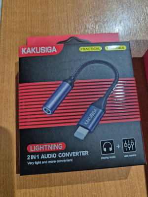 2 in 1 Audio Converter new, in original packaging