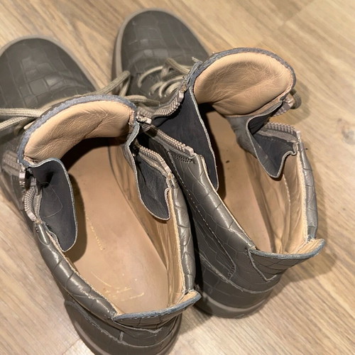 Giuseppe Zanotti croc print sneakers like new, size 44.5