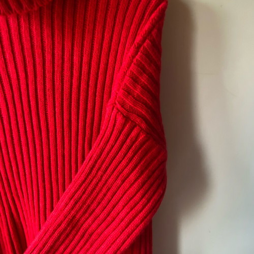 Red ribbed knitted dress used, one size with turtleneck