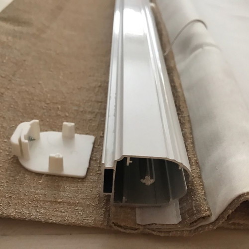 Fabric roller blind like new, dimensions 1.50x1.32 meters