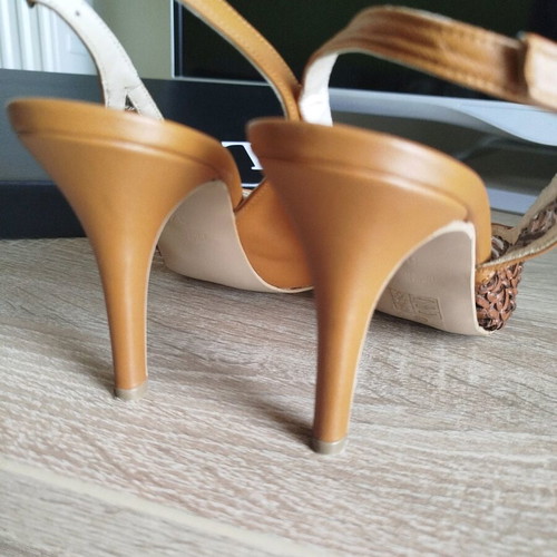 Brown pumps like new, size 37