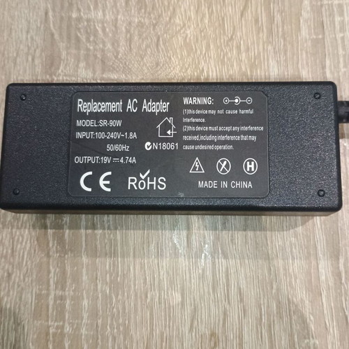 AC Adapter SR-90W for laptop, like new, 19V 4.74A