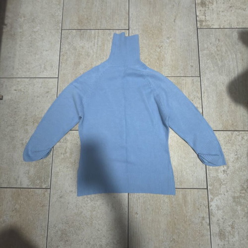 Knit used blue sweater size M