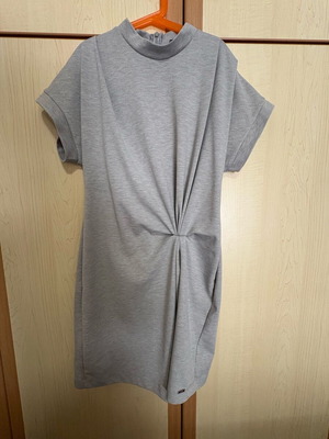 Toi & Moi dress gray minimal with special gathering like new