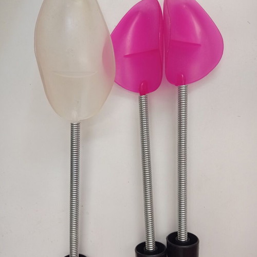 Plastic shoe trees used, set of 3 pieces