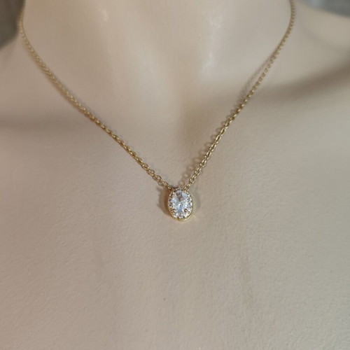 Stainless steel necklace with white pendant