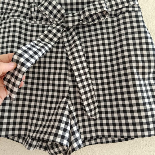 Zara Gingham Print High Waist Shorts XS like new, black and white