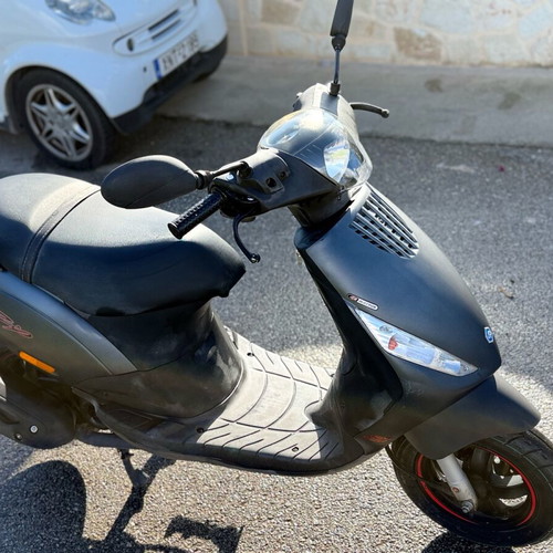 Piaggio ZIP 50 4T 7000χλμ 2023 σαν καινούργιο