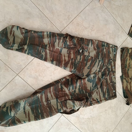 Camouflage military uniform set, jacket large, pants medium