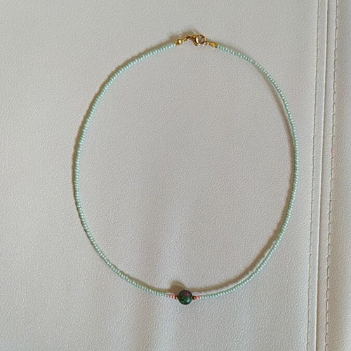 Handmade necklace with natural zoisite stone and ruby, new, 43 cm