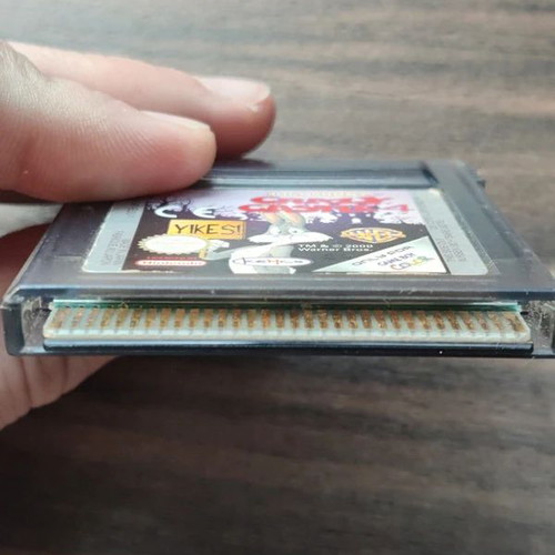 Bugs Bunny Crazy Castle 4 Game Boy Color cartridge like new