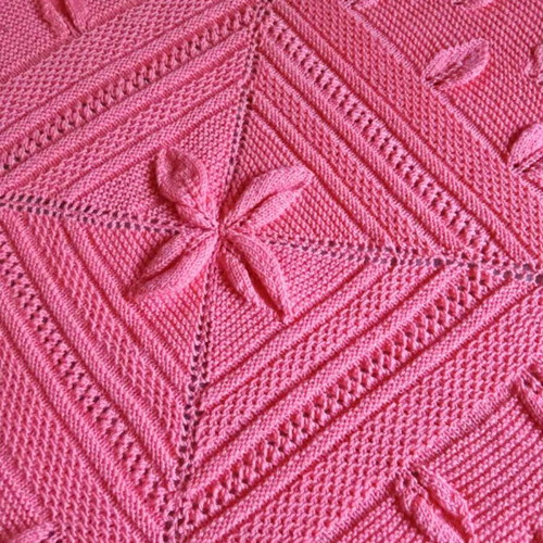 Handmade wool knitted blanket like new, pink-coral