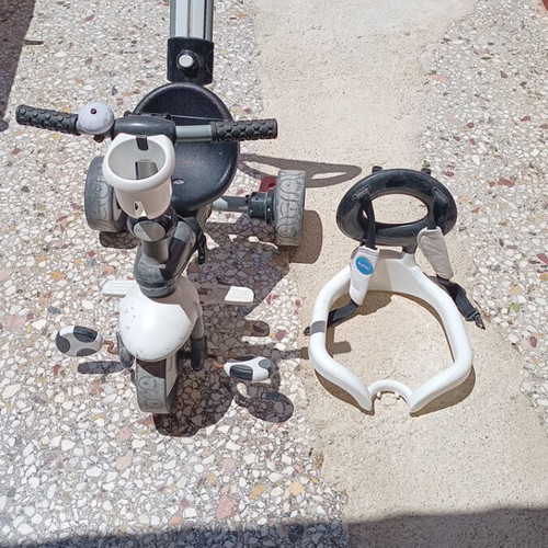 Smart Bike tricycle used with safety belt and steering stick