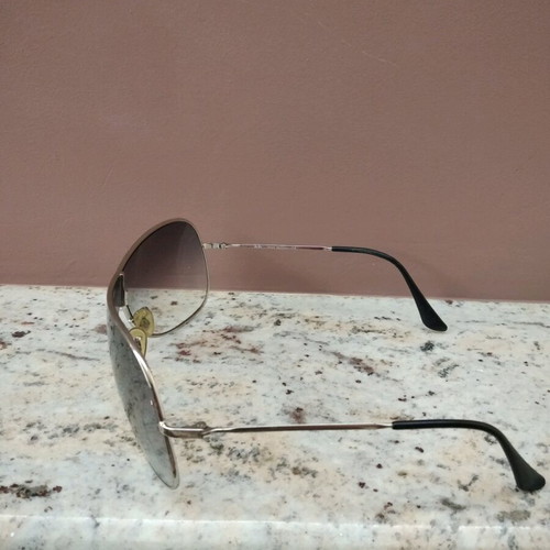 Ray-Ban RB3211 Aviator sunglasses like new with case and cleaning cloth