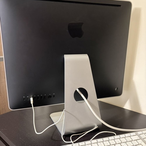 Apple iMac Mid-2009 A1224 used with original accessories