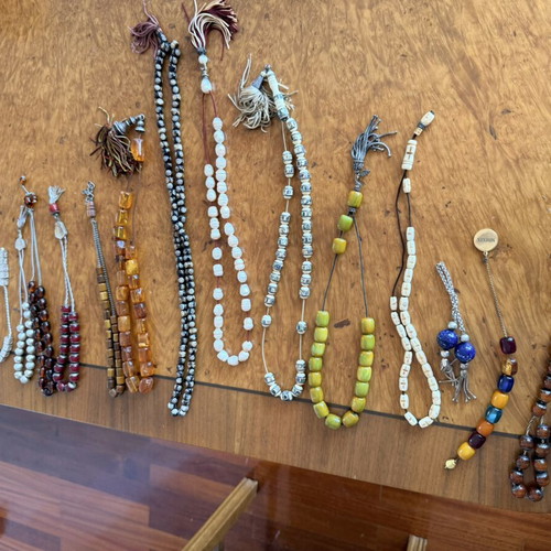 Vintage collection of 17 komboloi with natural amber and 925 silver