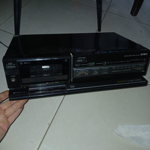 Aiwa AD F260 stereo cassette deck