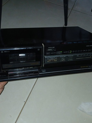 Aiwa AD F260 stereo cassette deck
