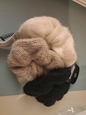 Scrunches winter new, very soft