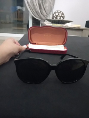 Gucci sunglasses new with case