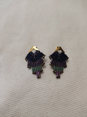 Macrame earrings like new, purple with silver clasp