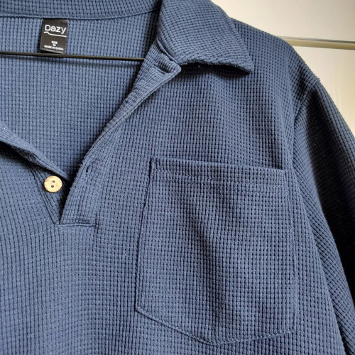 Dazy Polo Shirt Blue Medium like new with embossed texture