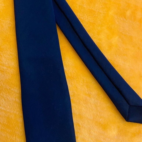 Blue solid color tie like new
