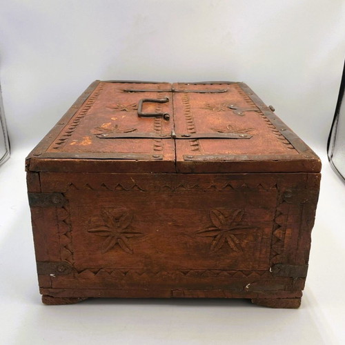 Indian Handmade Wedding Box Peti like new, 19th/20th century