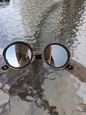 Matrix sunglasses used, black with silver mirror lenses