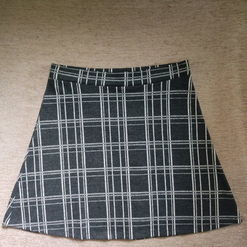 Bershka winter skirt A-line, size M, checkered, like new