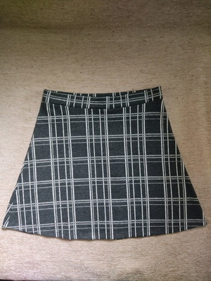 Bershka winter skirt A-line, size M, checkered, like new