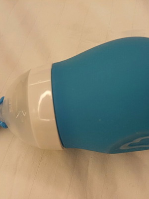 Munchkin Squeeze Spoon new for babies without mess