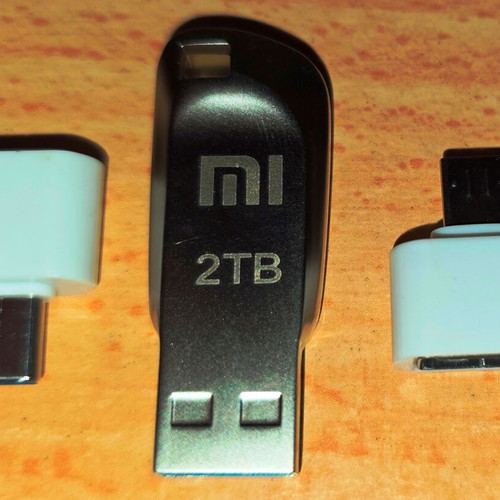 Xiaomi USB флаш памет 2TB USB 3.0 нова, сребристо