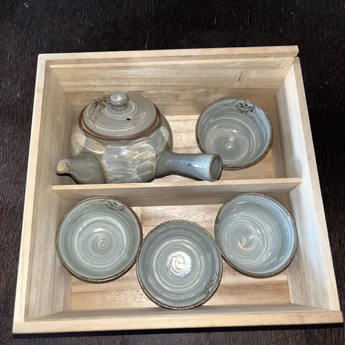 Japanese porcelain tea set with four cups in wooden box