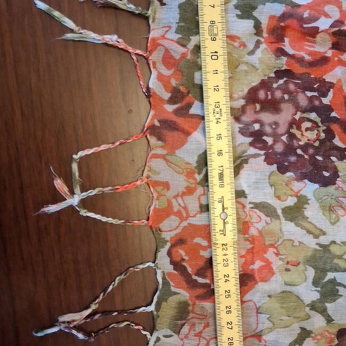 Scarf like new, lightweight floral pattern with fringes