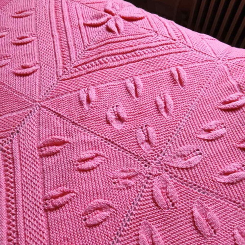 Handmade wool knitted blanket like new, pink-coral