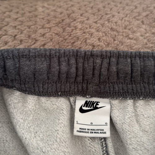 Nike tracksuit large used, gray