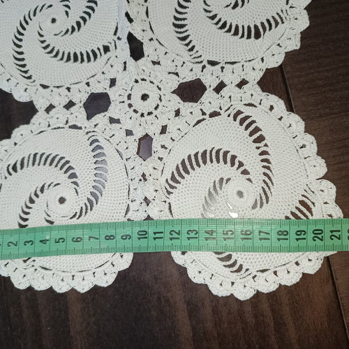 Handmade vintage trousseau set of 5 pieces, like new, crochet cotton