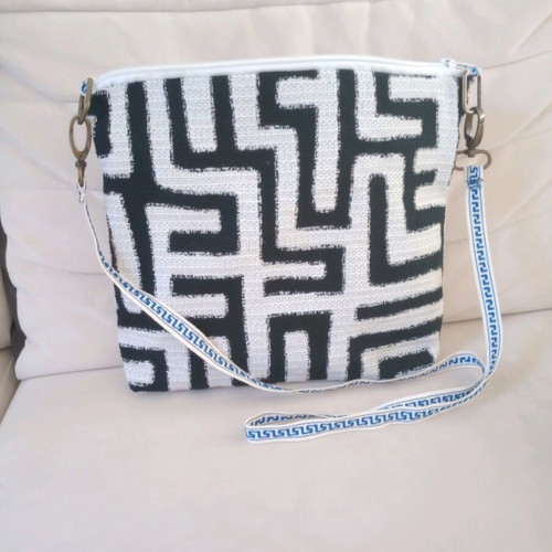 Meander shoulder bag new, handmade with zipper