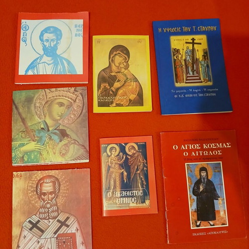 Christian booklets like new, set of 7 with lives of saints