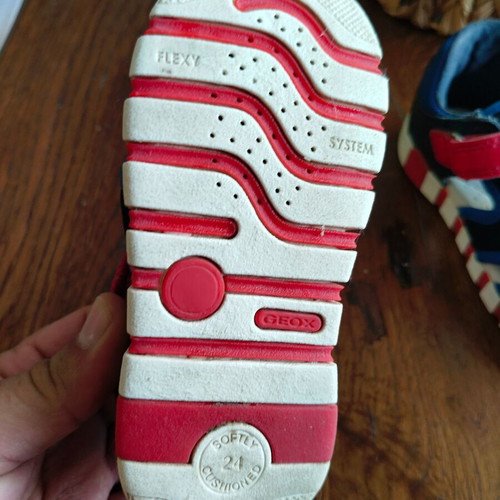 Geox children's shoes size 24 like new