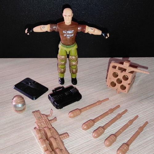 G.I.JOE Salvo (v1) 1990 action figure used, complete with equipment