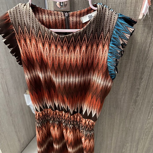 Dress pack in excellent condition, size Small - Medium