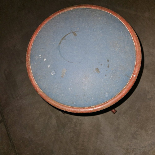 Vintage bar stool used, needs some care