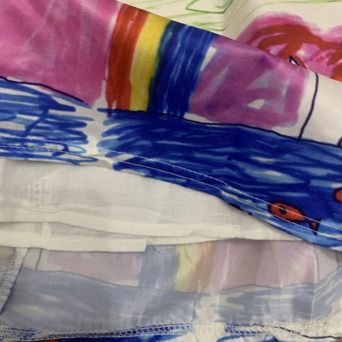 Girls' dress 3-4 years with childlike drawing and bright colors