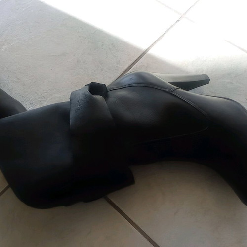 Muher Vov/Nov ankle boots black leather like new, 8 cm heel