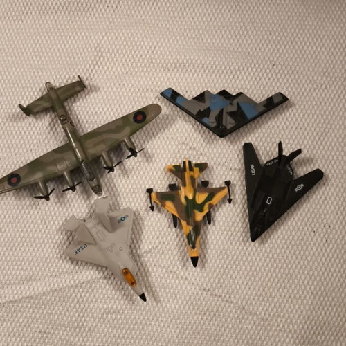 Set of 5 Die-Cast Military Aircraft and Bombers