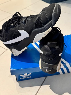 Nike Air athletic shoes used, size 38.5, black